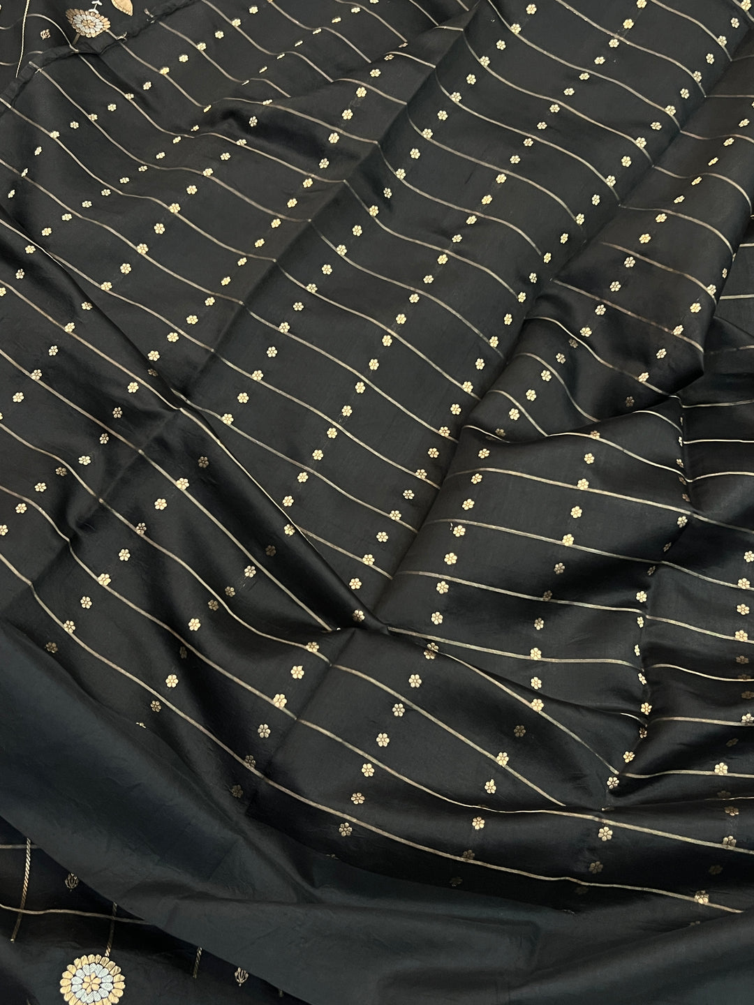 Black Pure Banarasi Handloom Silk Saree
