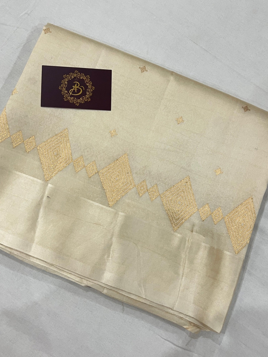 Cream Pure Banarasi Handloom Silk Saree - Aura Benaras
