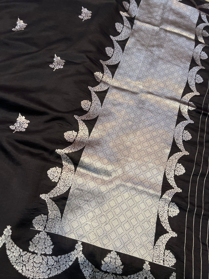 Black Pure Silk Banarasi Saree with Kadhwa Butas & Scallop Border