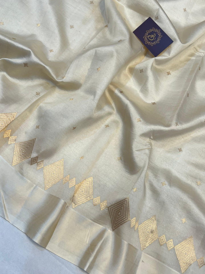 Cream Pure Banarasi Handloom Silk Saree - Aura Benaras