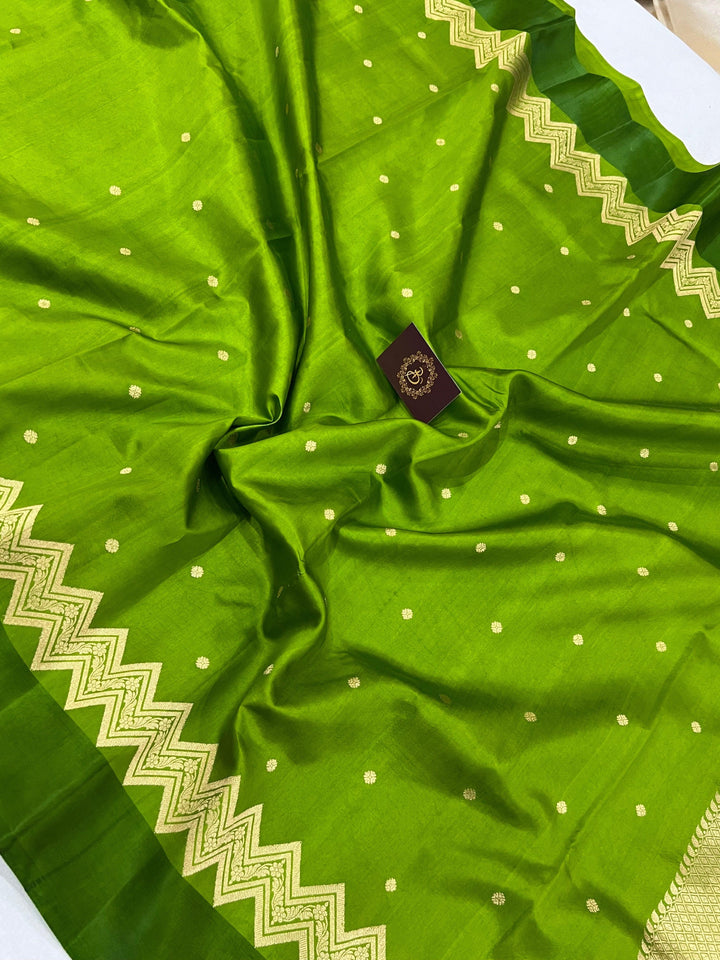 Green Pure Banarasi Handloom Silk Saree - Aura Benaras