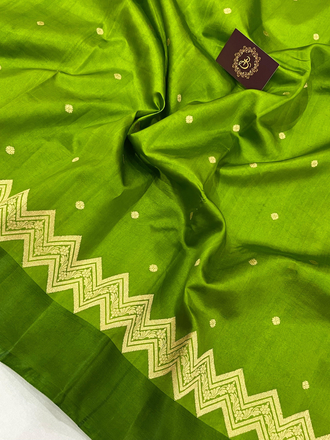 Green Pure Banarasi Handloom Silk Saree - Aura Benaras