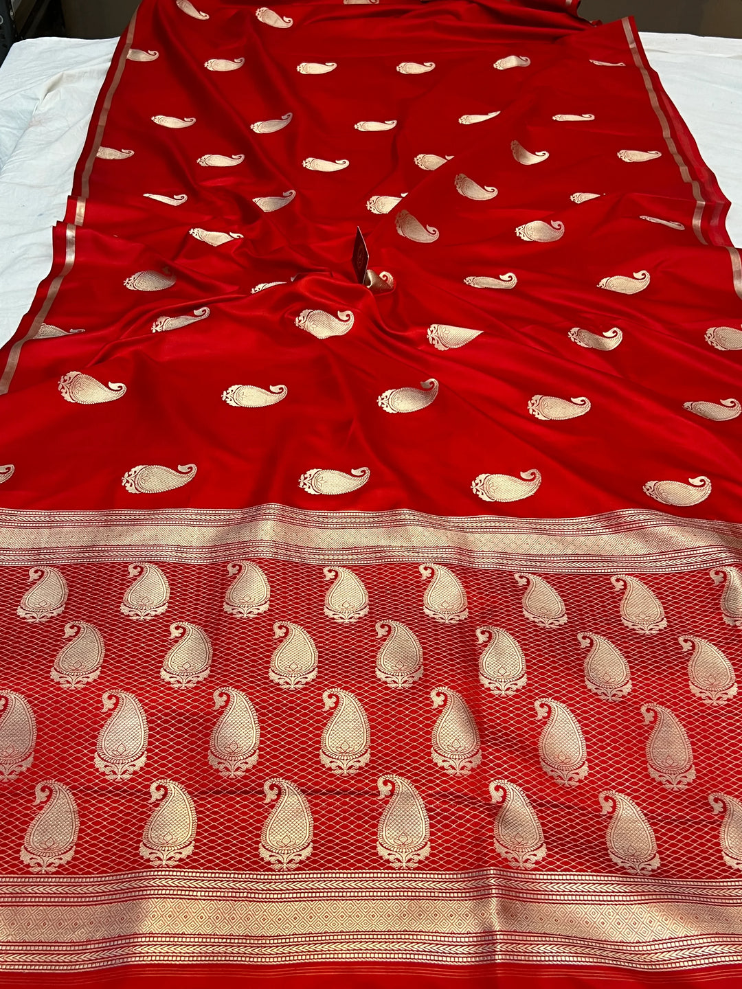 Red Pure Banarasi Handloom Mashru Silk Saree