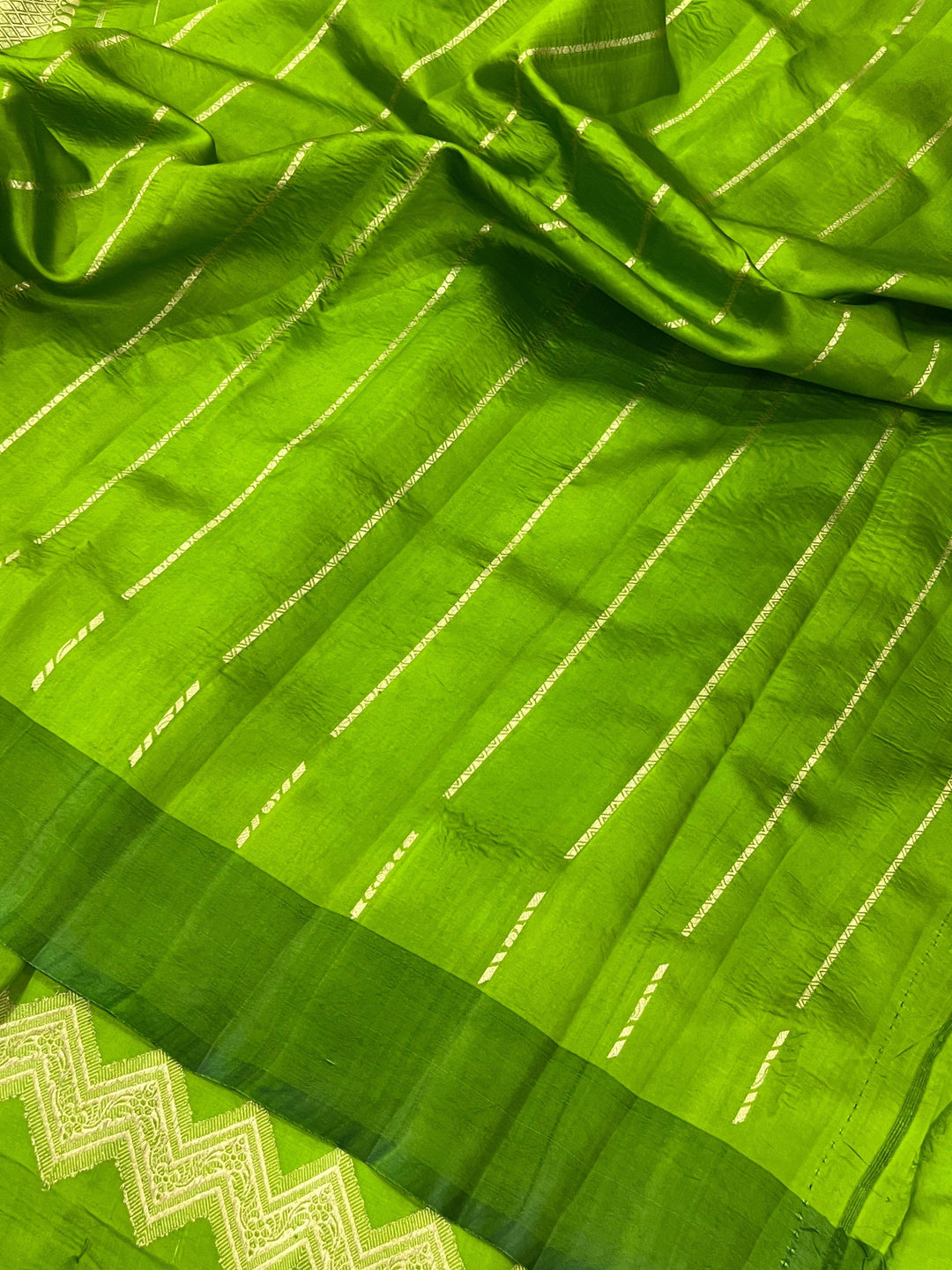 Green Pure Banarasi Handloom Silk Saree - Aura Benaras