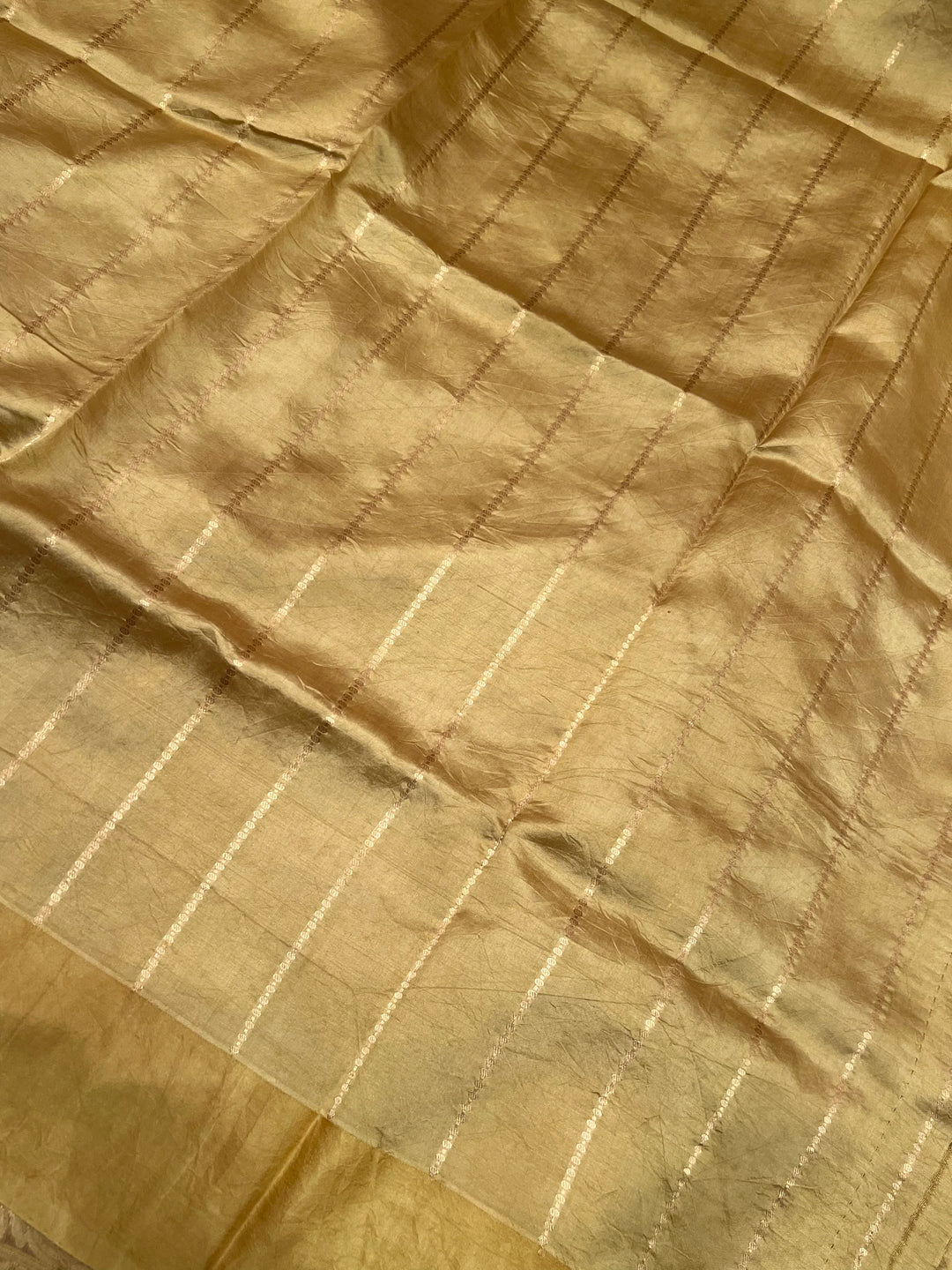 Golden Pure silk handloom Banarasi saree with golden Kadhwa floral motifs