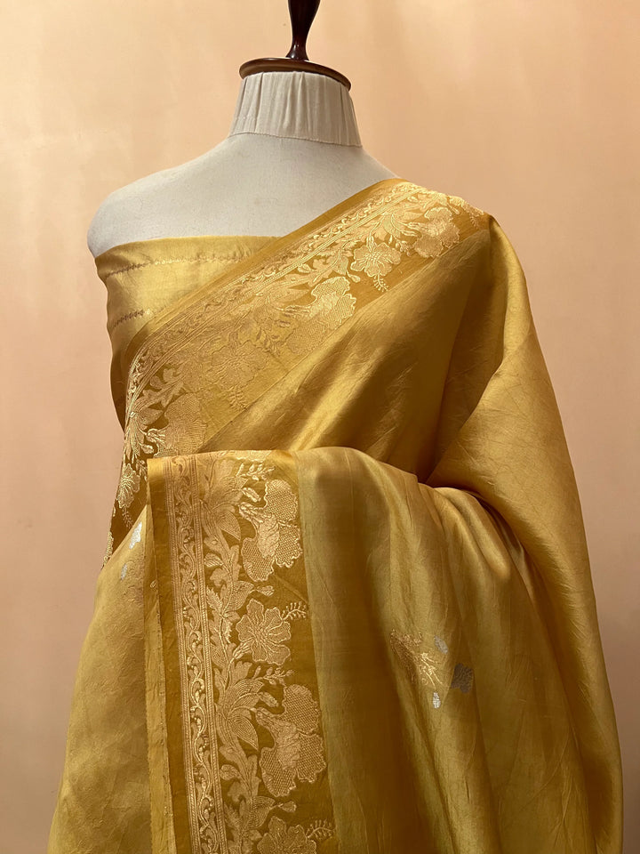 Golden Pure silk handloom Banarasi saree with golden Kadhwa floral motifs