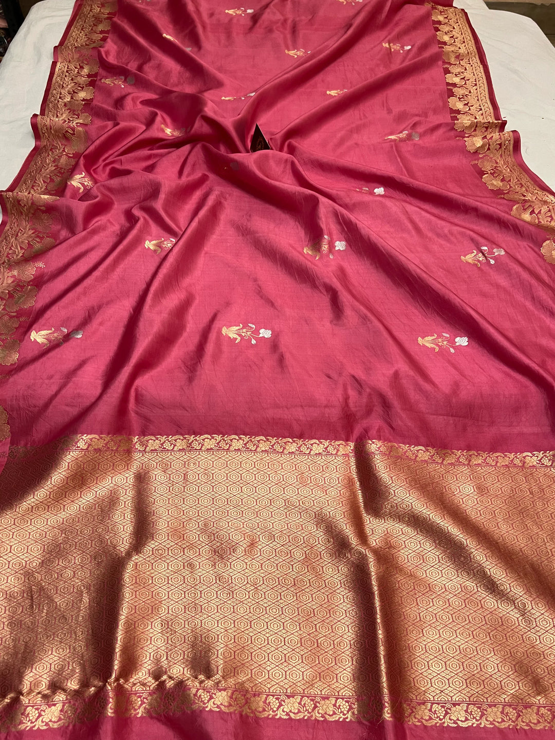 Onion Pink Pure silk handloom Banarasi saree with golden Kadhwa floral motifs