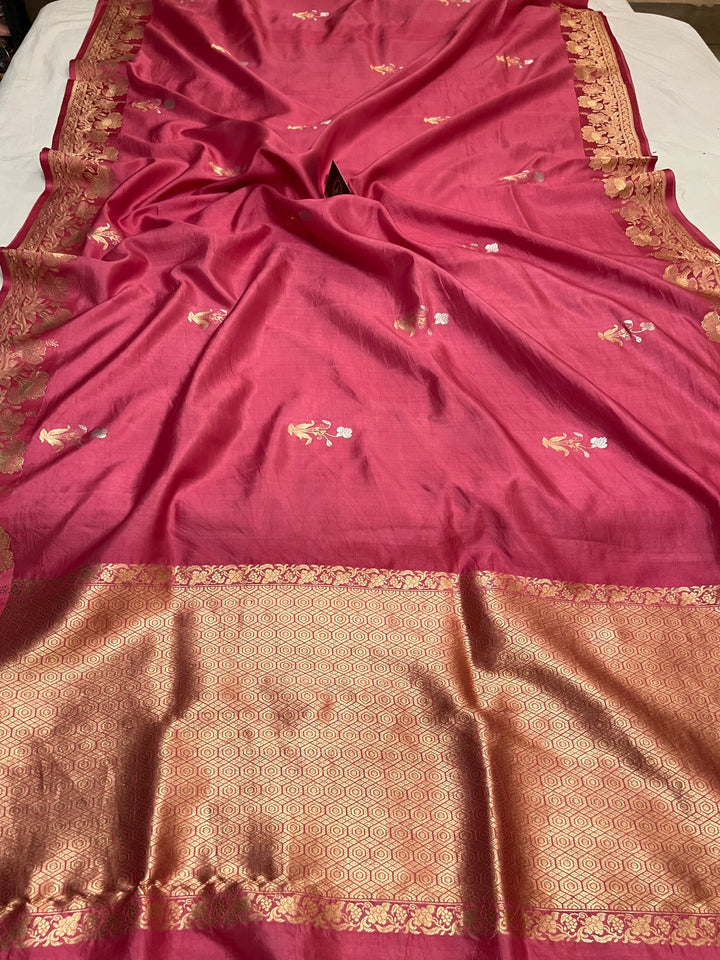 Onion Pink Pure silk handloom Banarasi saree with golden Kadhwa floral motifs