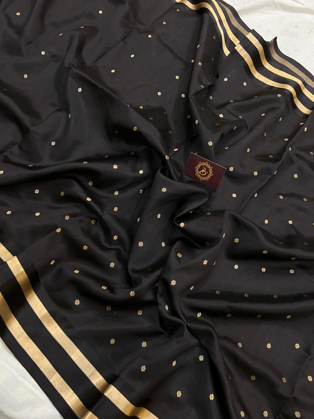 Black Pure Banarasi Handloom Silk Saree - Aura Benaras