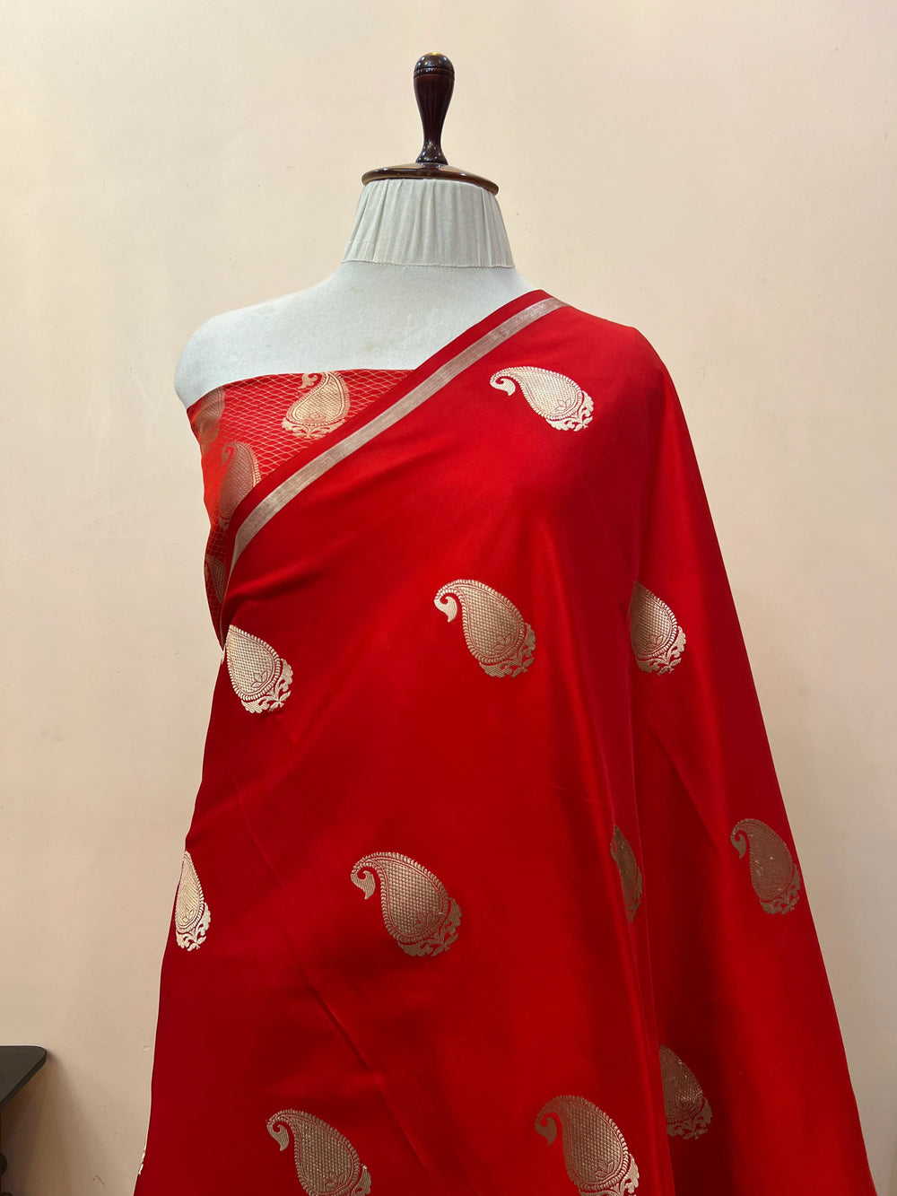 Red Pure Banarasi Handloom Mashru Silk Saree