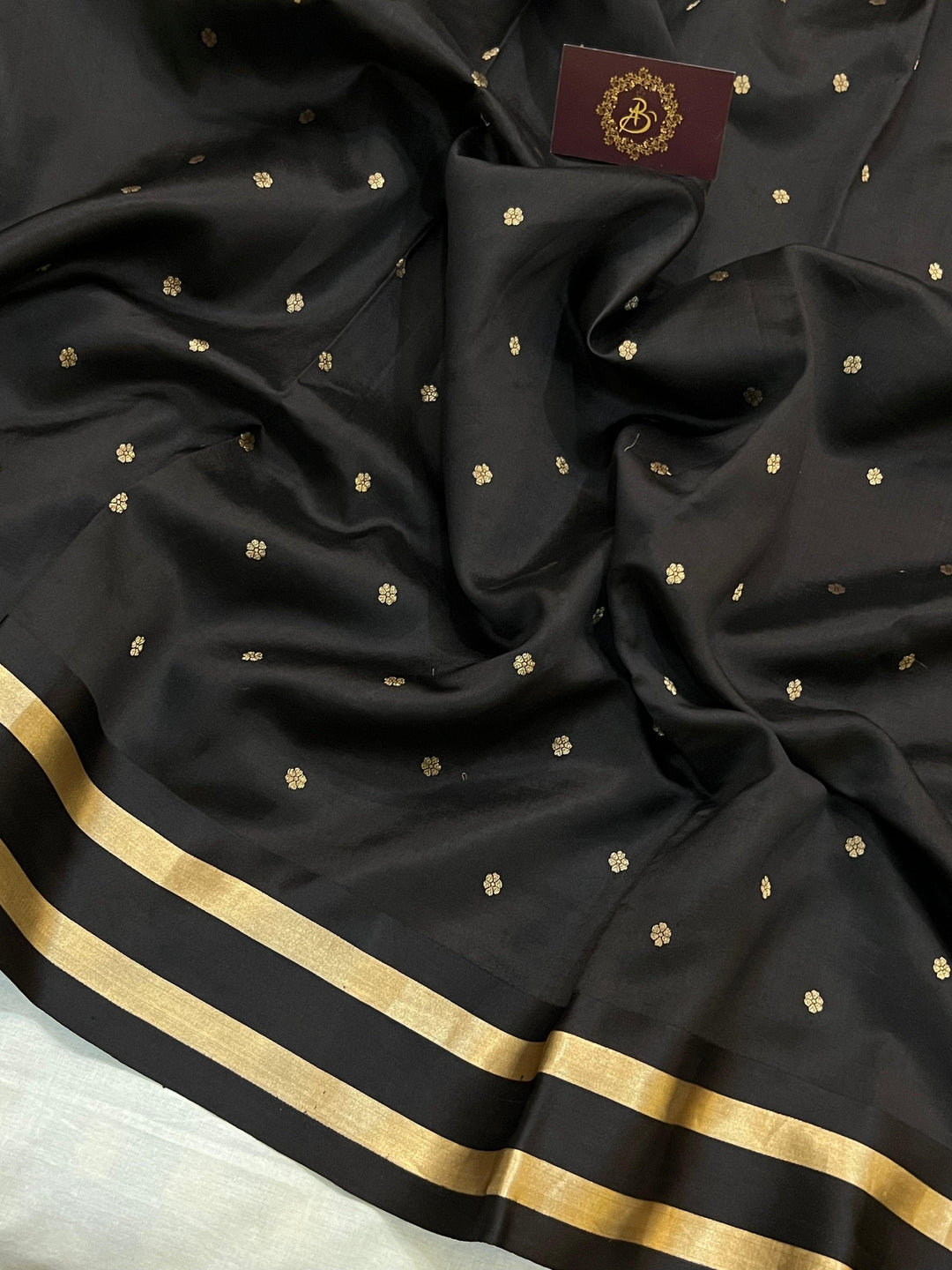 Black Pure Banarasi Handloom Silk Saree - Aura Benaras