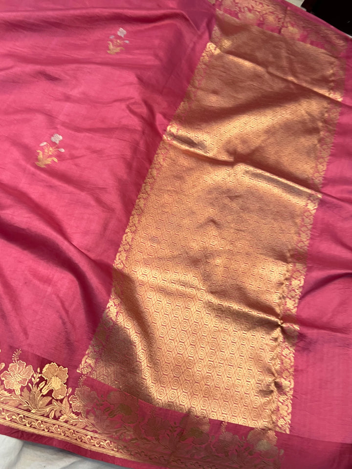 Onion Pink Pure silk handloom Banarasi saree with golden Kadhwa floral motifs