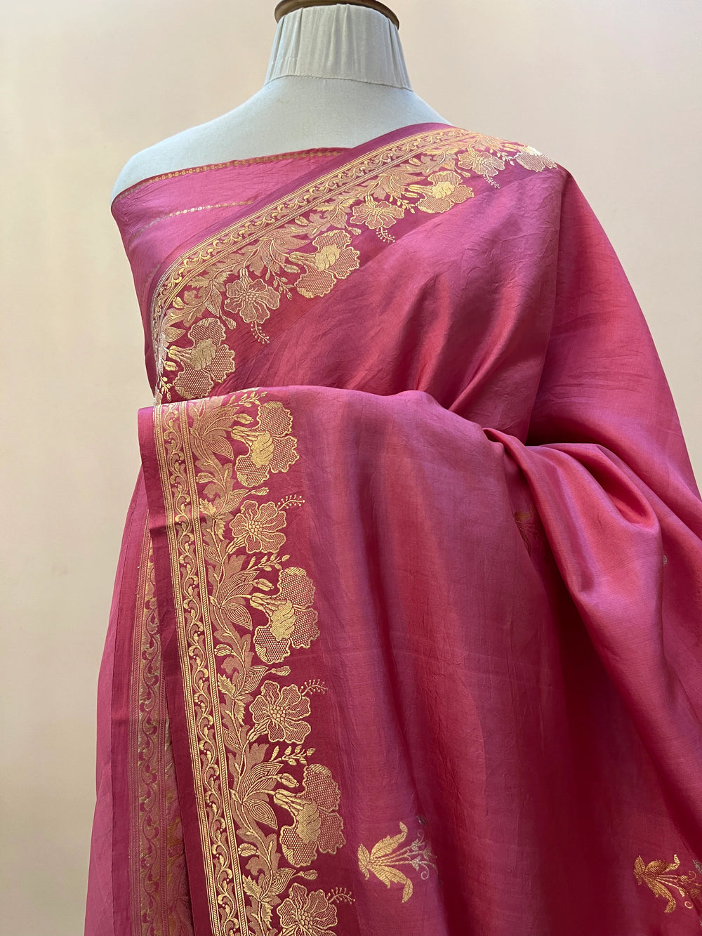 Onion Pink Pure silk handloom Banarasi saree with golden Kadhwa floral motifs