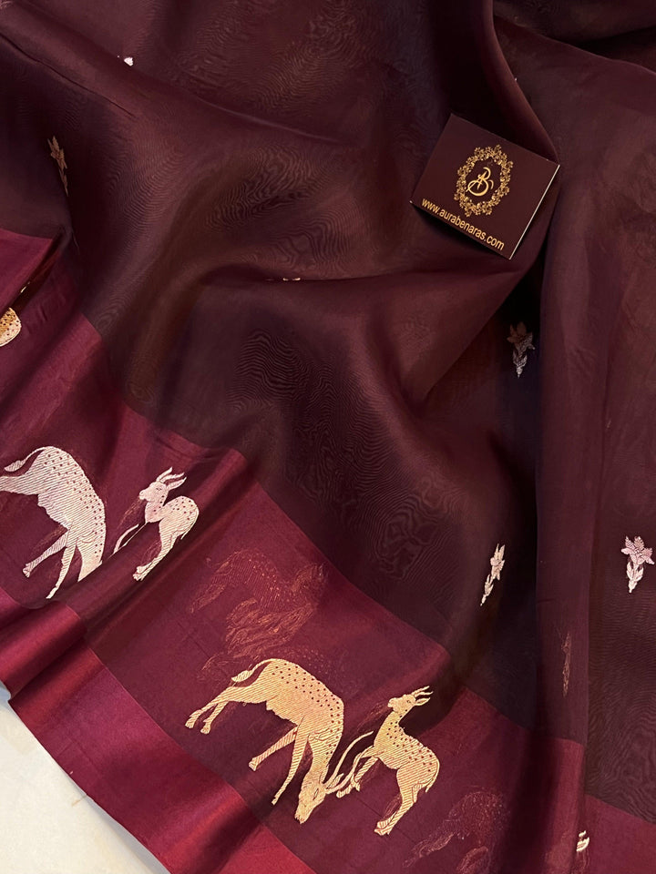 Kadhwa Sona Rupa butis in gold and silver zari, beautifully handwoven on pure Kora silk Banarasi saree