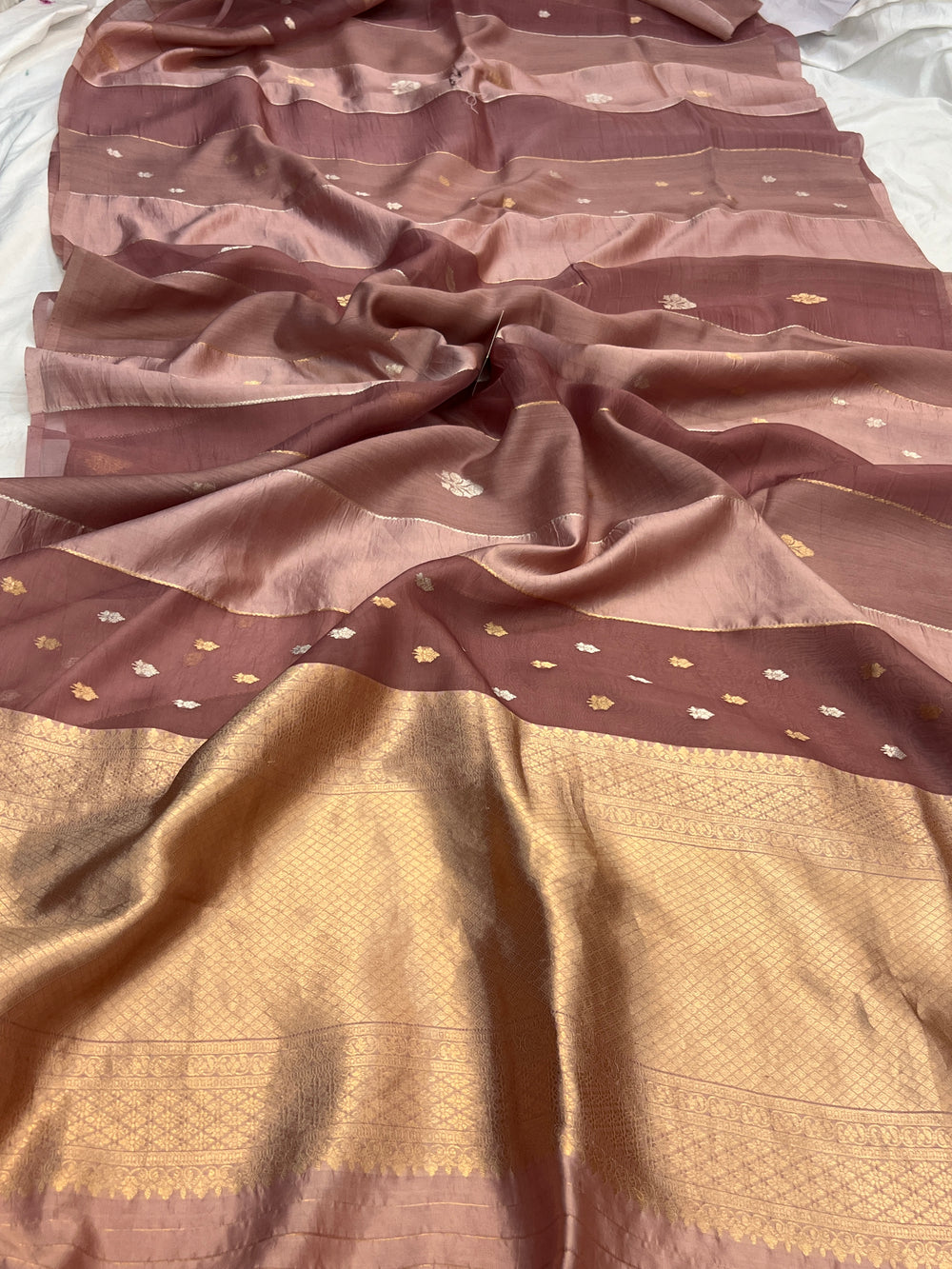 Onion Pink Pure Silk Handloom Banarasi Saree