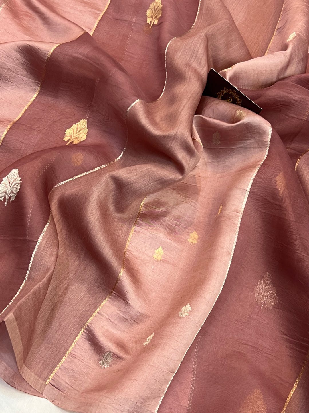 Onion Pink Pure Silk Handloom Banarasi Saree