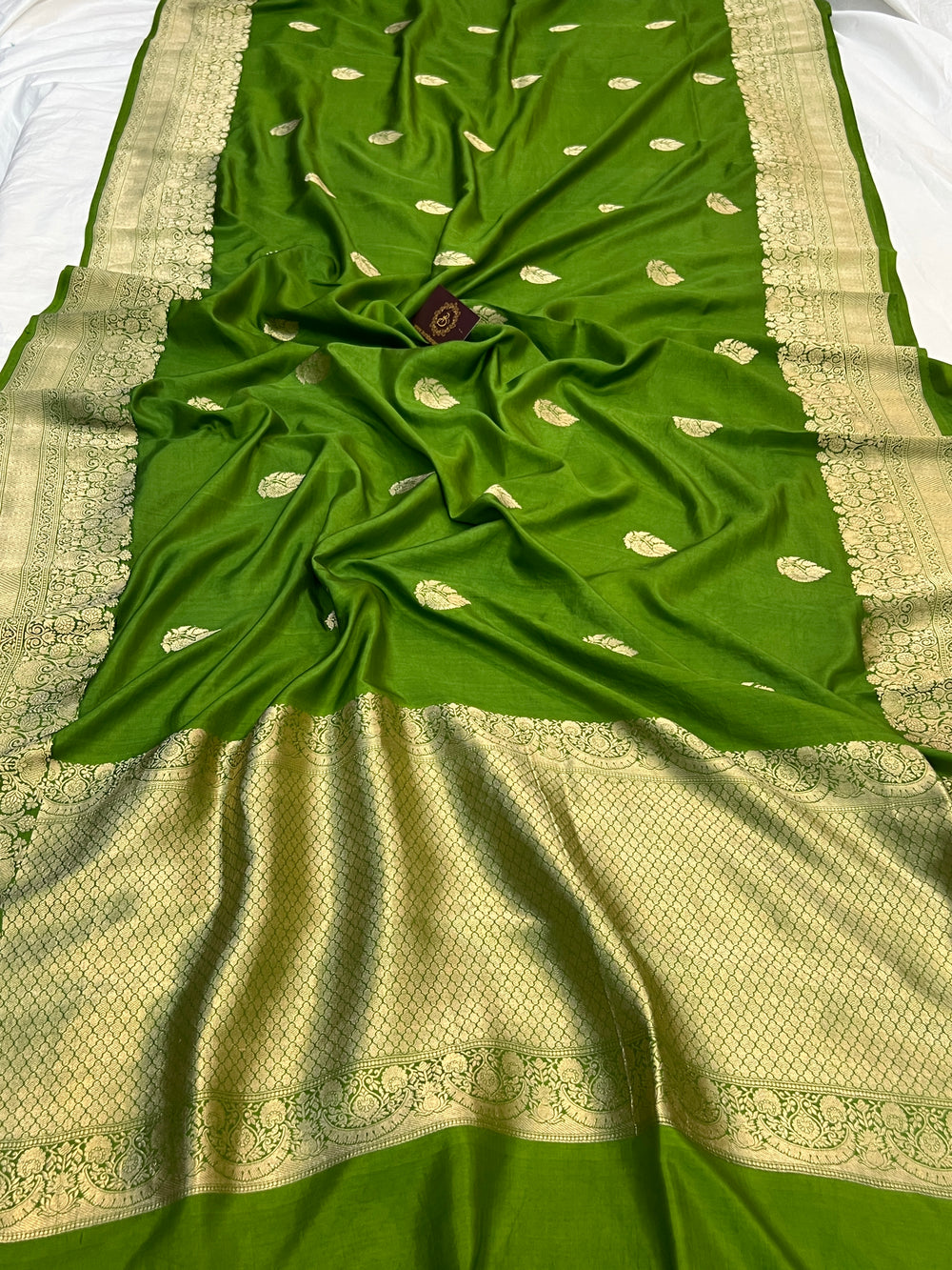 Mehendi Green Pure Katan Silk Handloom Banarasi Saree