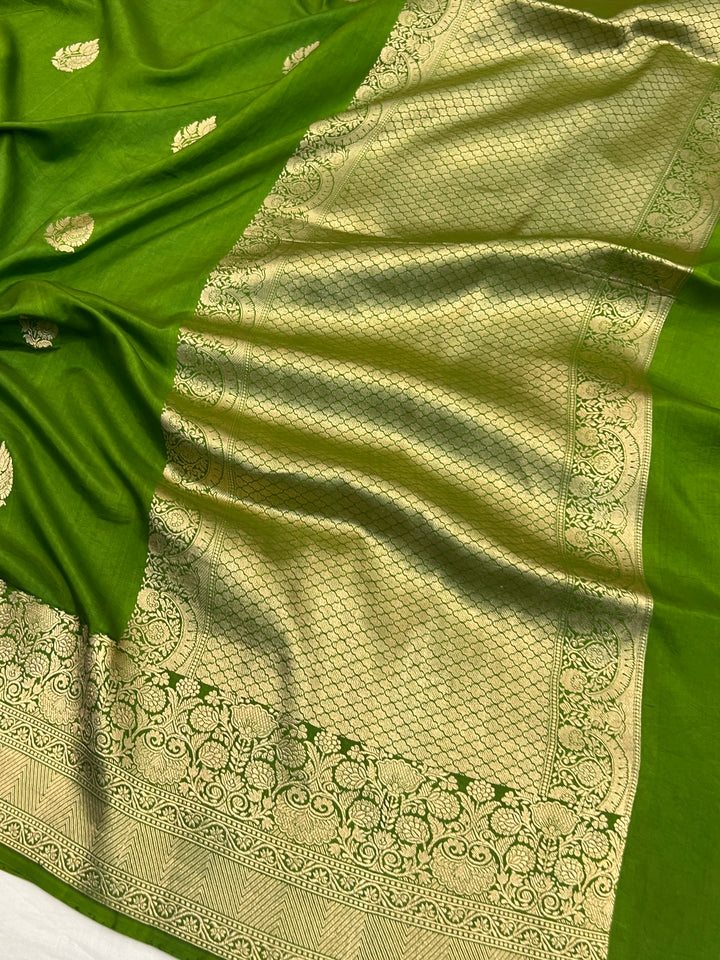 Mehendi Green Pure Katan Silk Handloom Banarasi Saree