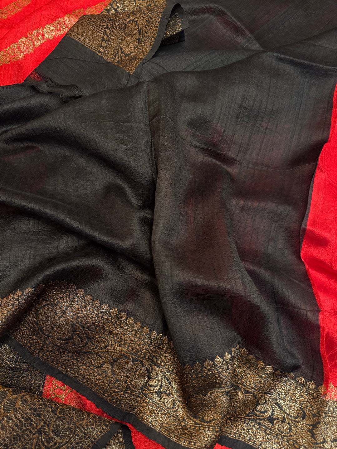 Red Pure Raw Silk Handloom Banarasi Saree