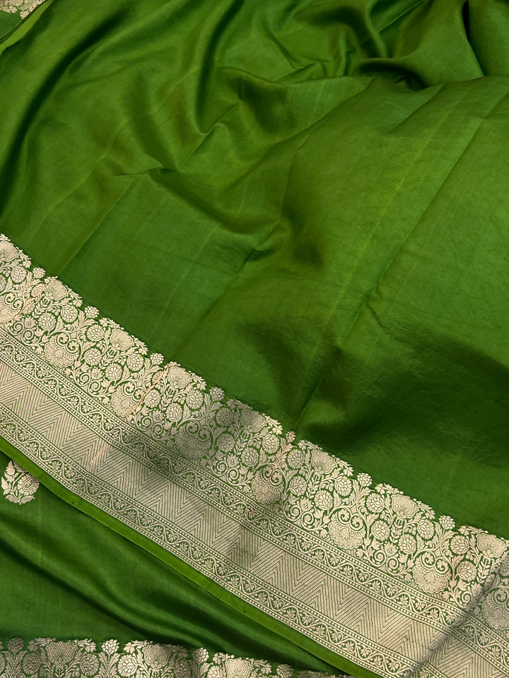 Mehendi Green Pure Katan Silk Handloom Banarasi Saree