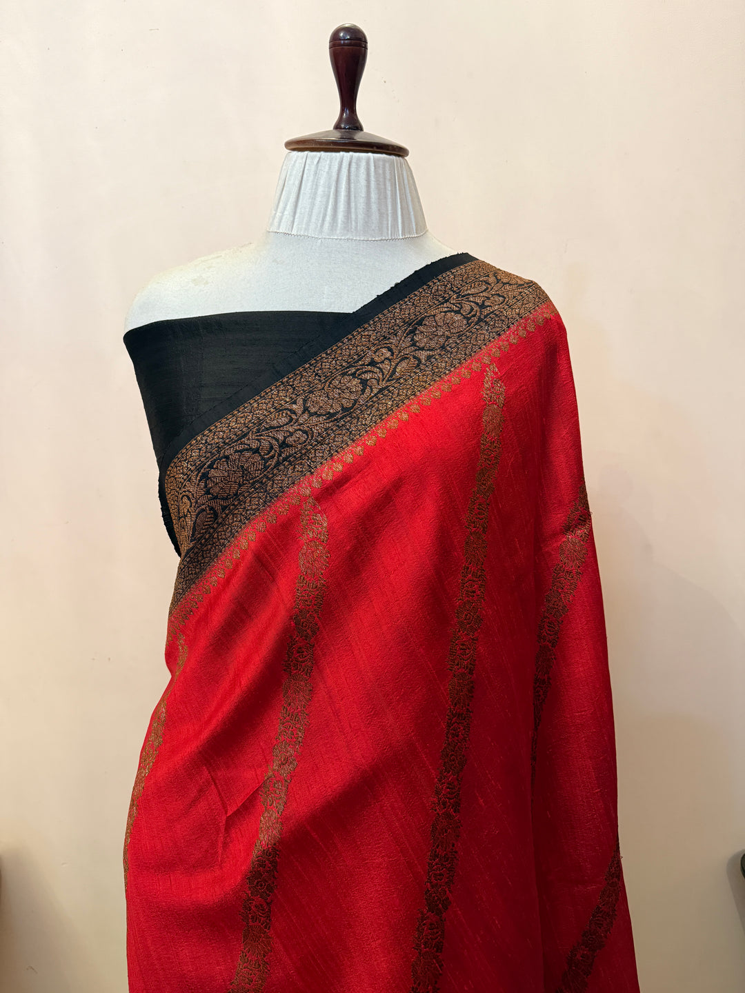 Red Pure Raw Silk Handloom Banarasi Saree