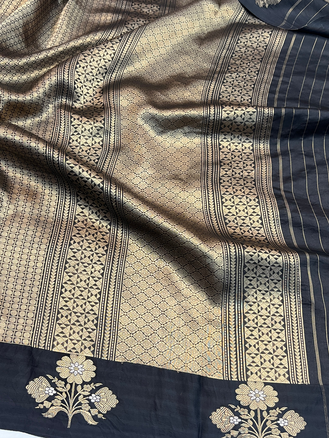 Black Pure Banarasi Handloom Silk Saree