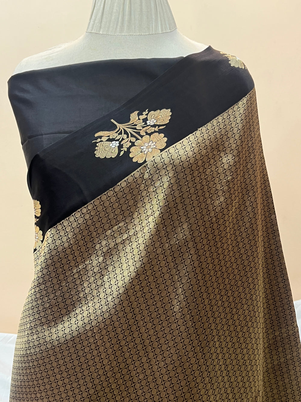 Black Pure Banarasi Handloom Silk Saree