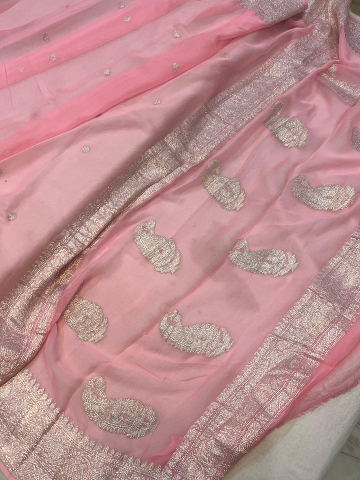 Grey-Pink shaded Khaddi Chiffon Banarasi Handloom Saree - Aura Benaras