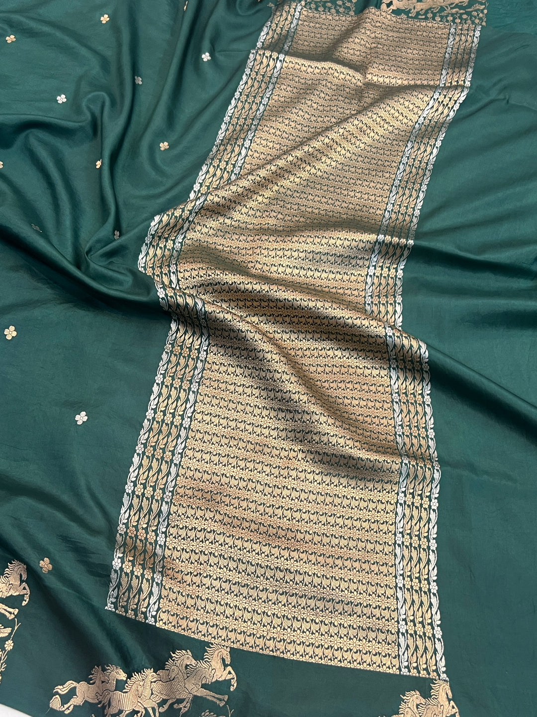 Bottle Green Pure Katan Silk Handloom Banarasi Saree