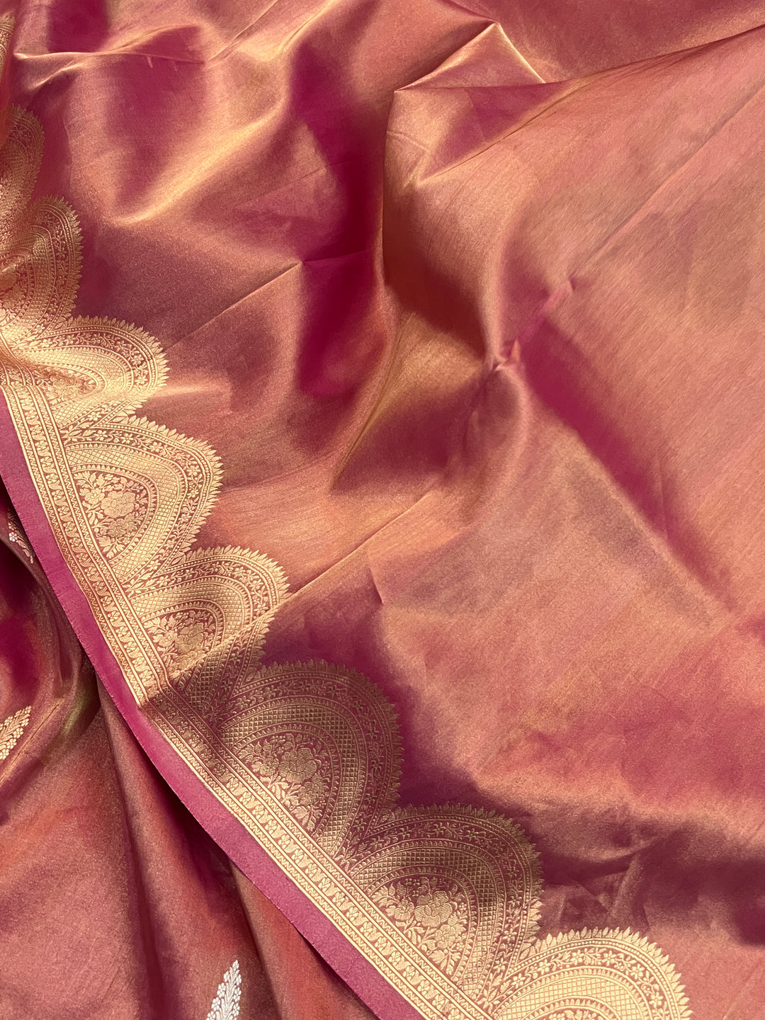 Rani Pink Pure Tissue Silk Handloom Banarasi Saree