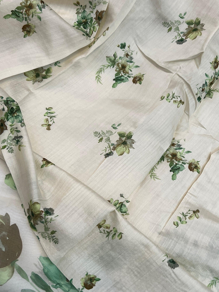 Matching Chiniya silk blouse piece with pure Banarasi handloom Kora silk saree