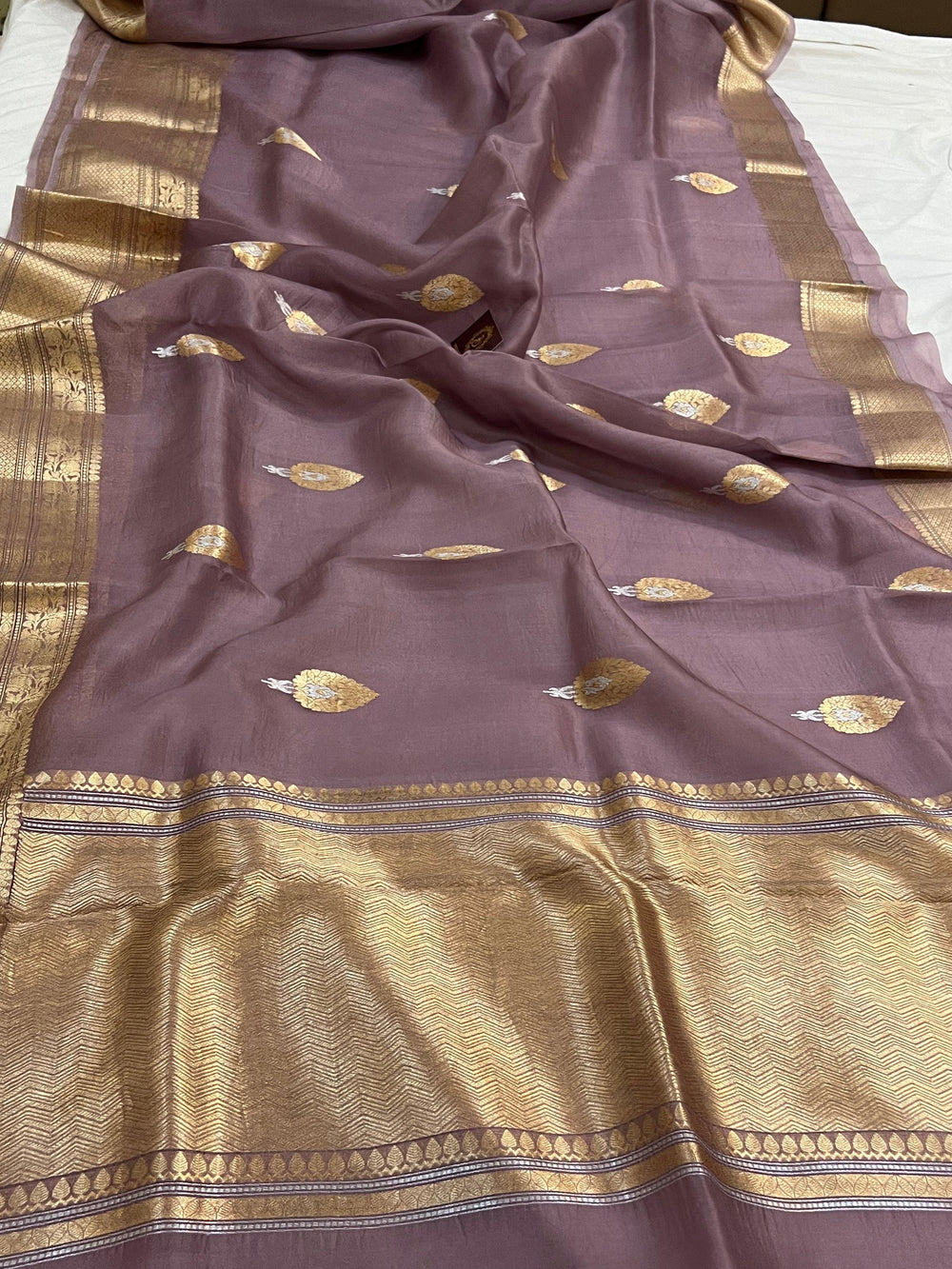 Dusky Lavender Pure Banarasi Handloom Kora Silk Saree - Aura Benaras