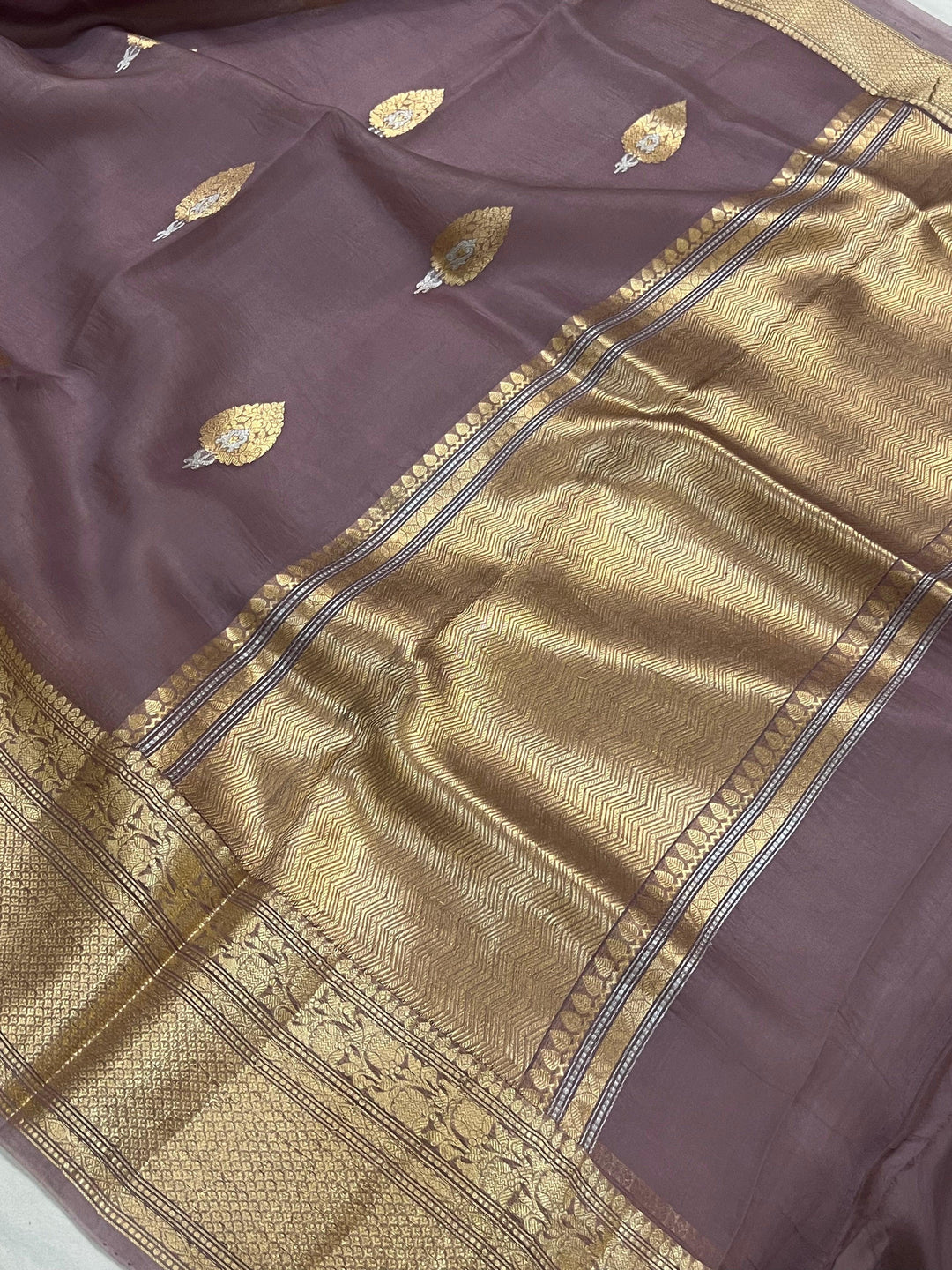 Dusky Lavender Pure Banarasi Handloom Kora Silk Saree - Aura Benaras