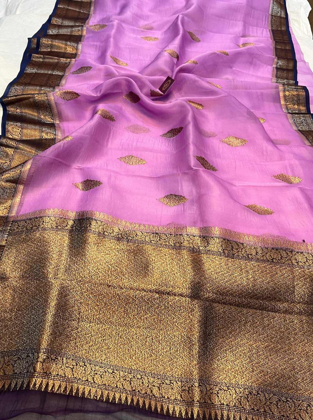 Lavender Banarasi Handloom Kora Silk Saree - Aura Benaras