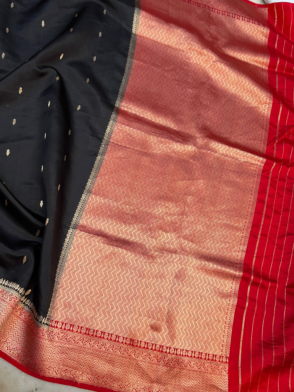 Black Pure Silk Handloom Banarasi Saree