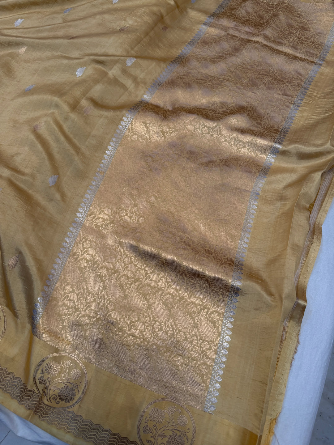 Golden Pure Silk Handloom Banarasi Saree