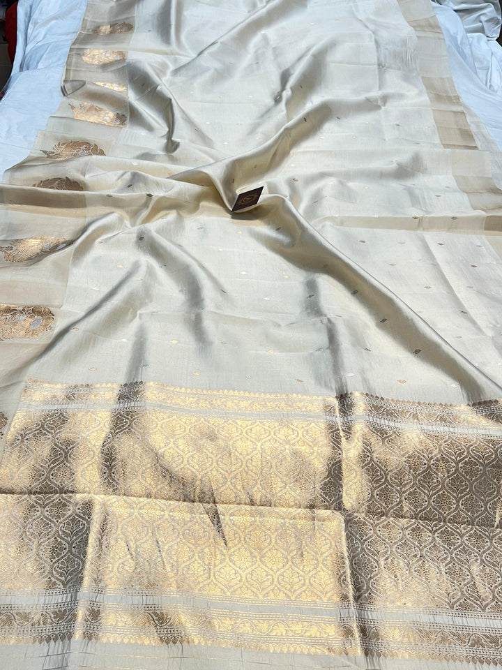 Cream Pure Banarasi Handloom Silk Saree - Aura Benaras