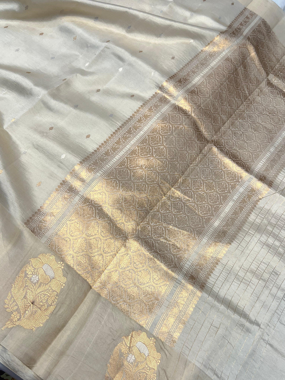 Cream Pure Banarasi Handloom Silk Saree - Aura Benaras
