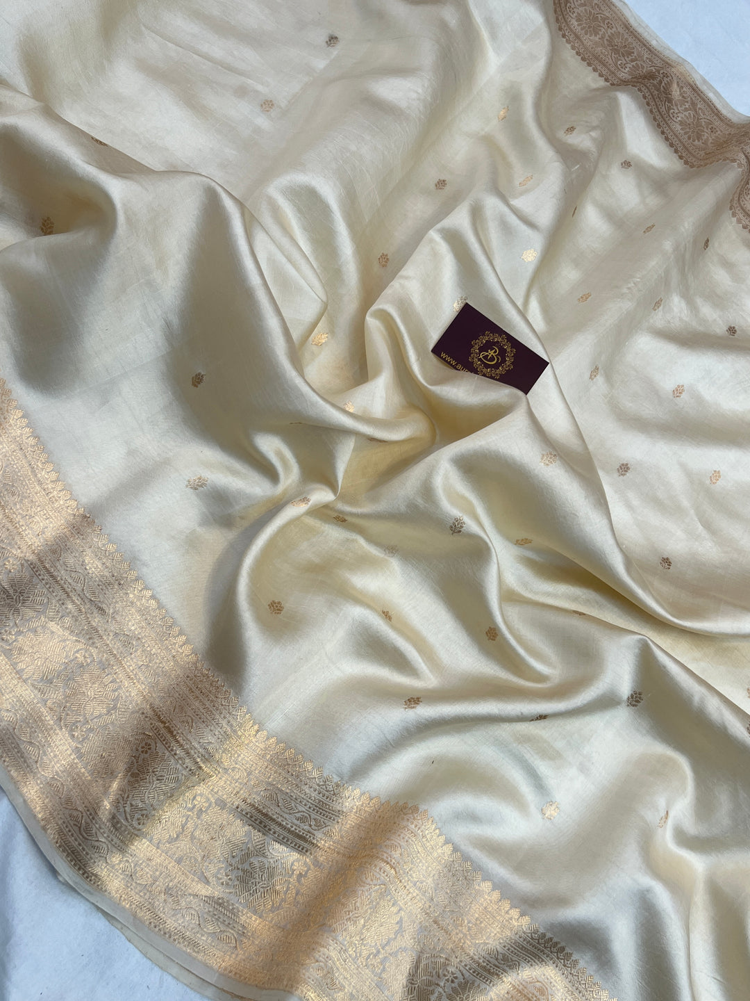 Cream Pure Silk Handloom Banarasi Saree