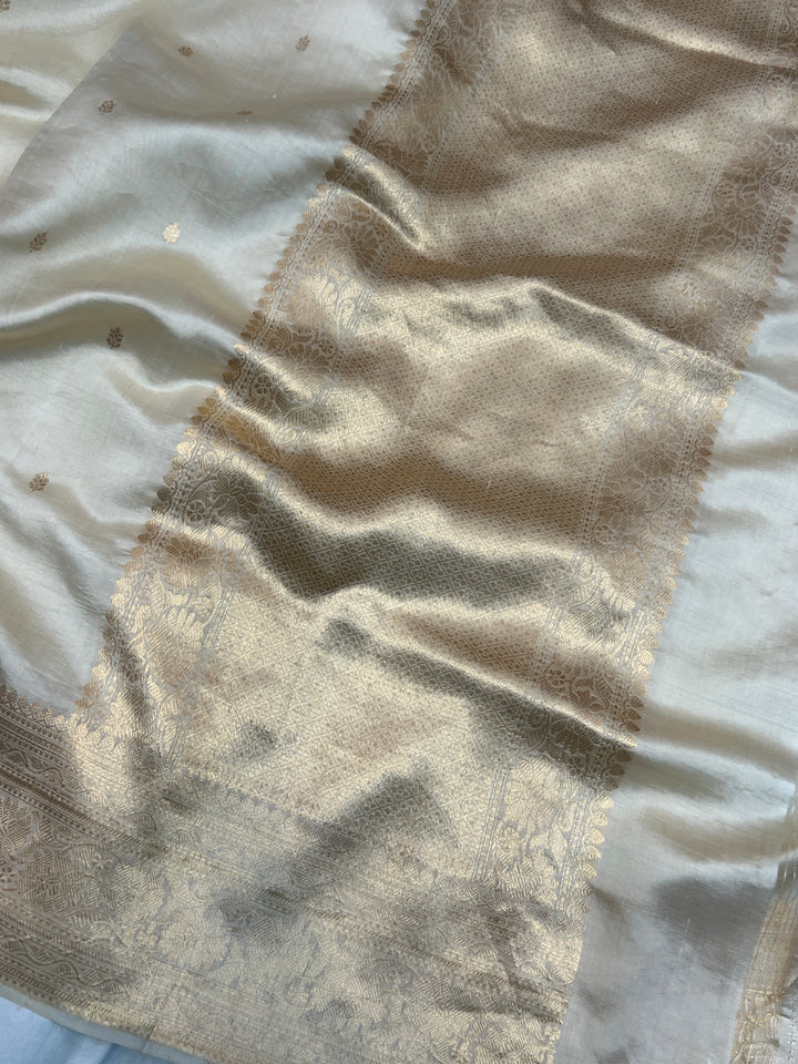 Cream Pure Silk Handloom Banarasi Saree