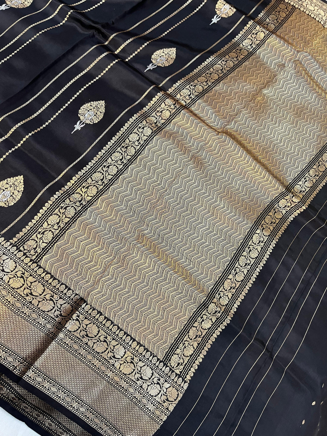 Black Pure Banarasi Handloom Silk Saree - Aura Benaras