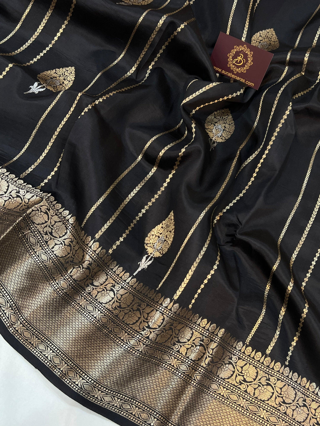 Black Pure Banarasi Handloom Silk Saree - Aura Benaras