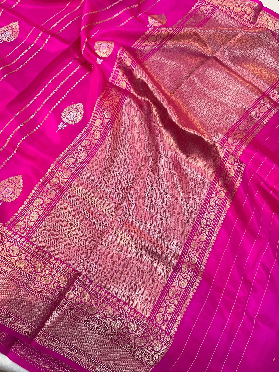 Rani Pink Pure Banarasi Handloom Silk Saree - Aura Benaras
