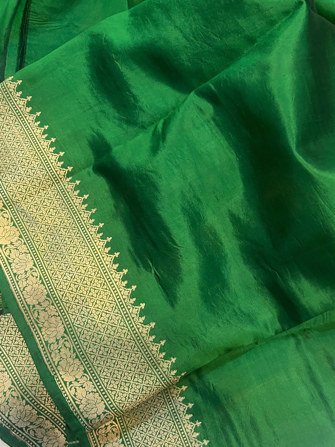 Green Pure Banarasi Handloom Silk Saree - Aura Benaras