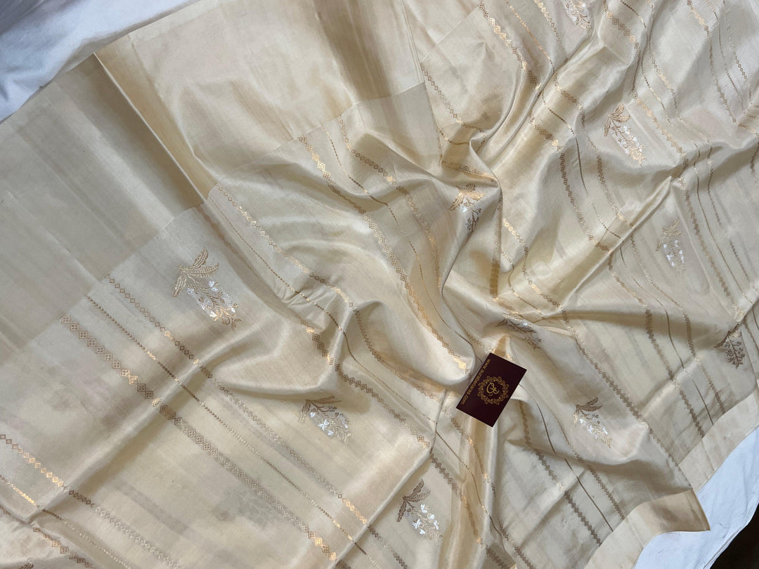 Cream Pure Banarasi Handloom Silk Saree - Aura Benaras