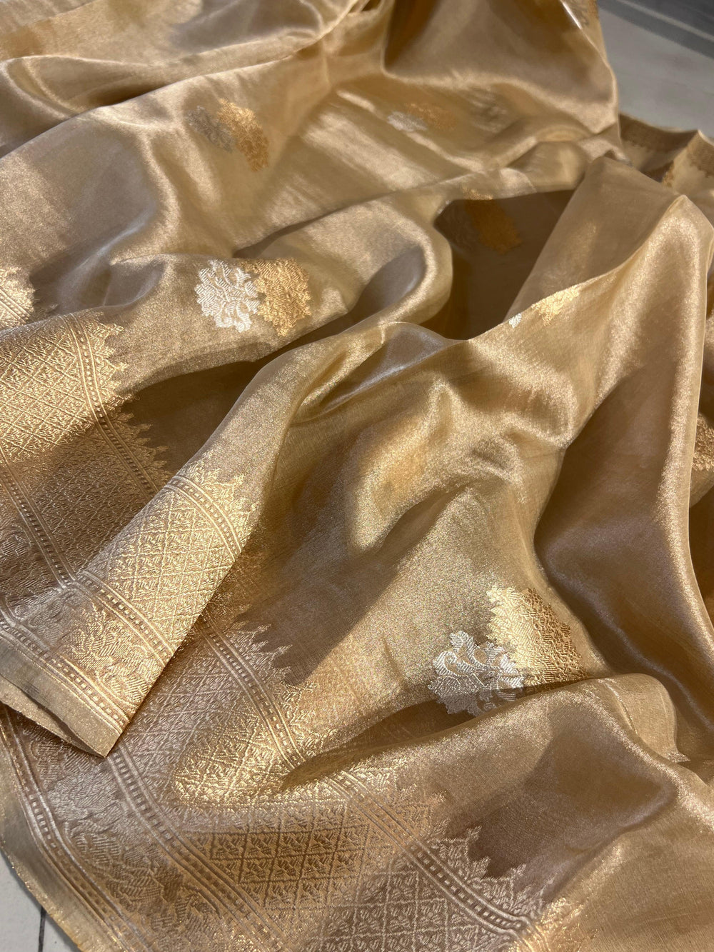 Golden Pure Banarasi Handloom Silk Saree - Aura Benaras