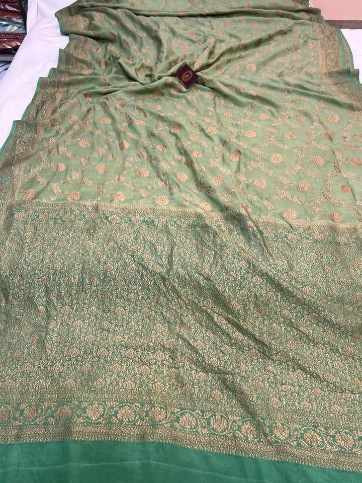 Green Pure Crepe Silk Handloom Banarasi Saree with Floral Jaal
