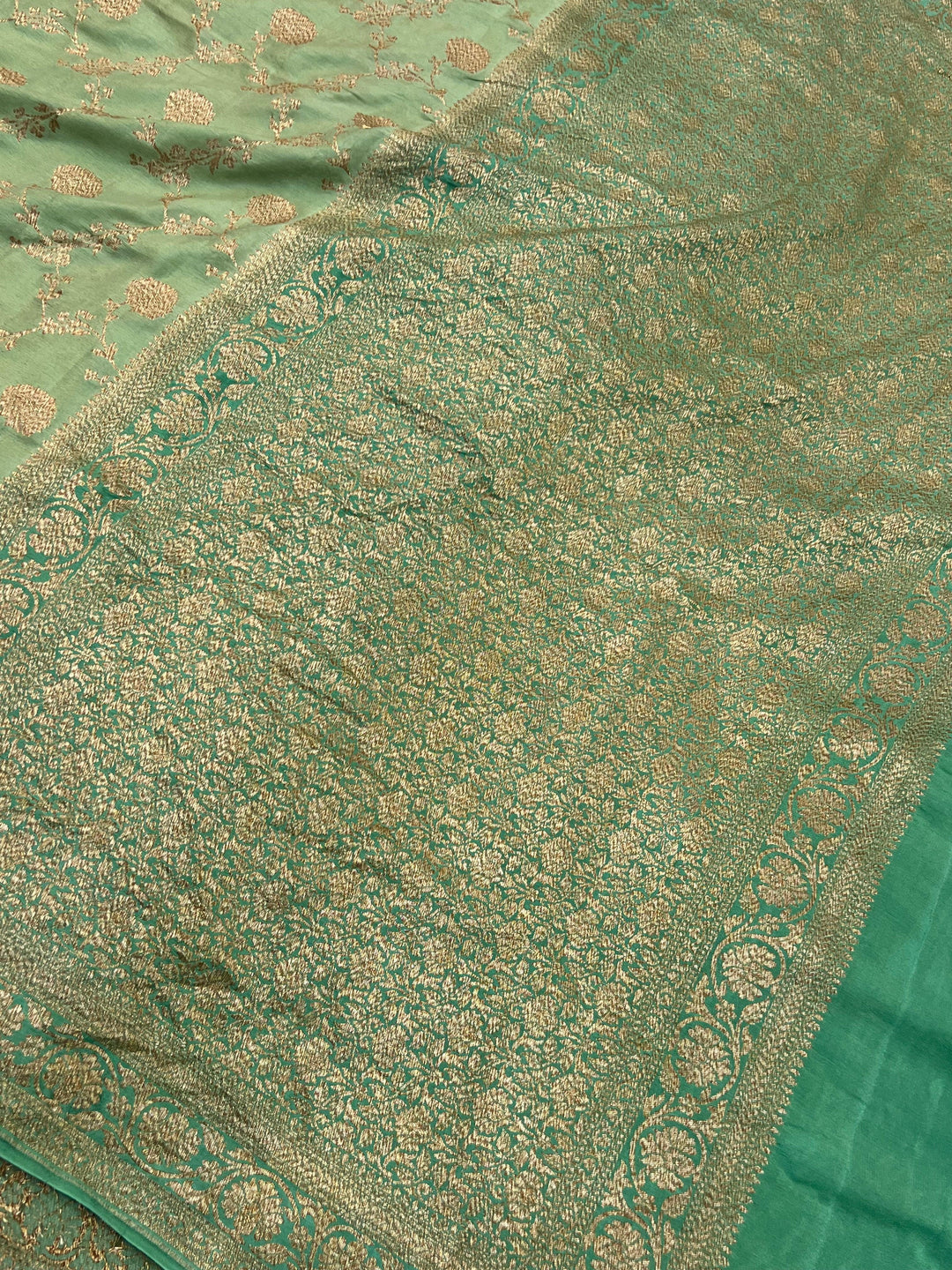 Green Pure Crepe Silk Handloom Banarasi Saree with Floral Jaal