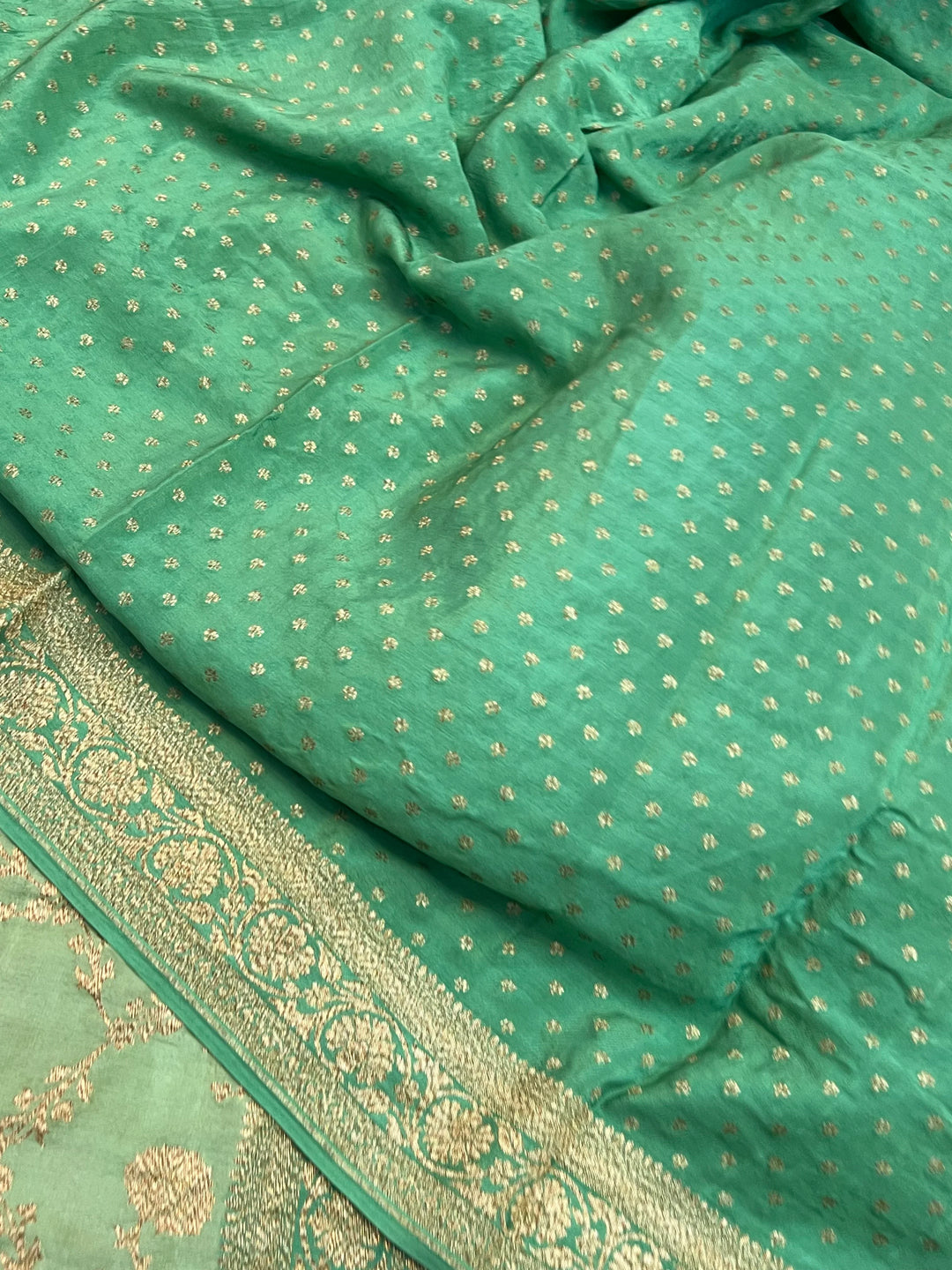 Green Pure Crepe Silk Handloom Banarasi Saree with Floral Jaal