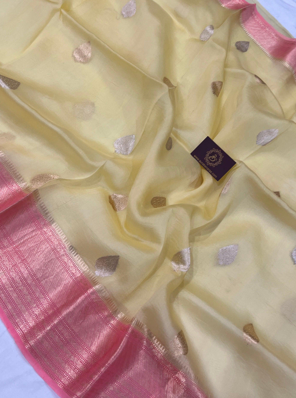 Lemon Yellow Banarasi Handloom Kora Silk Saree - Aura Benaras
